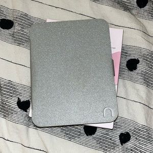 Nook Glowlight 4 - Pearl Pink